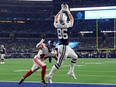 Cowboys tight end Dalton Schultz catches a touchdown pass during second half NFL action against the Giants at AT&T Stadium in Arlington, Texas, Thursday, Nov. 24, 2022.