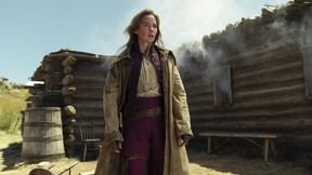 Emily Blunt em uma cena de The English, agora em streaming no Prime Video.