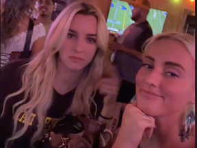 Barbie Porter, rechts, en dochter Hailie. TheBarbiePorter/Instagram