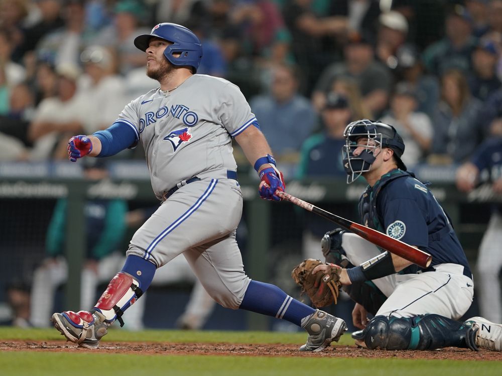 Alejandro Kirk keeps forcing the Blue Jays to find a way to get his bat in  the lineup – Winnipeg Free Press