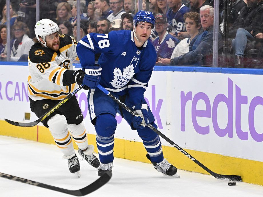 Toronto Maple Leafs' John Tavares out for start of season because of  oblique injury - ESPN
