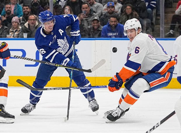 Maple Leafs Let Late Lead Slip Away, Fall To Islanders In Overtime ...