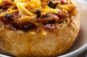 Super chorizo chili bowls – Dairy Farmers of Canada