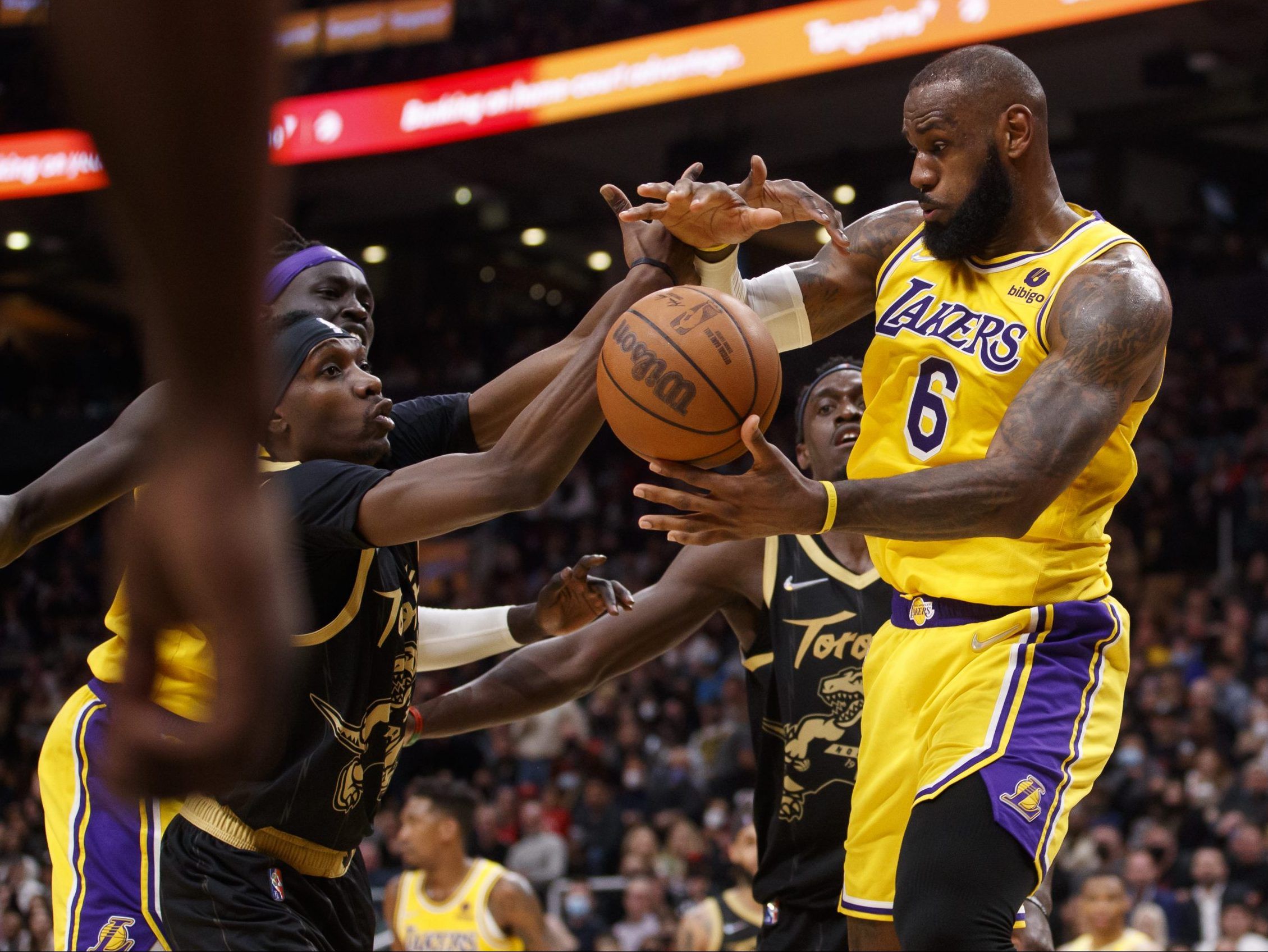 Lakers vs. Cavaliers Odds, Pick, Prediction: Los Angeles Looks to Stay Hot  (December 6)