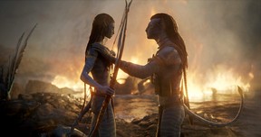 Neytiri (Zoe Saldana) and Jake Sully (Sam Worthington) in Avatar: The Way of Water.