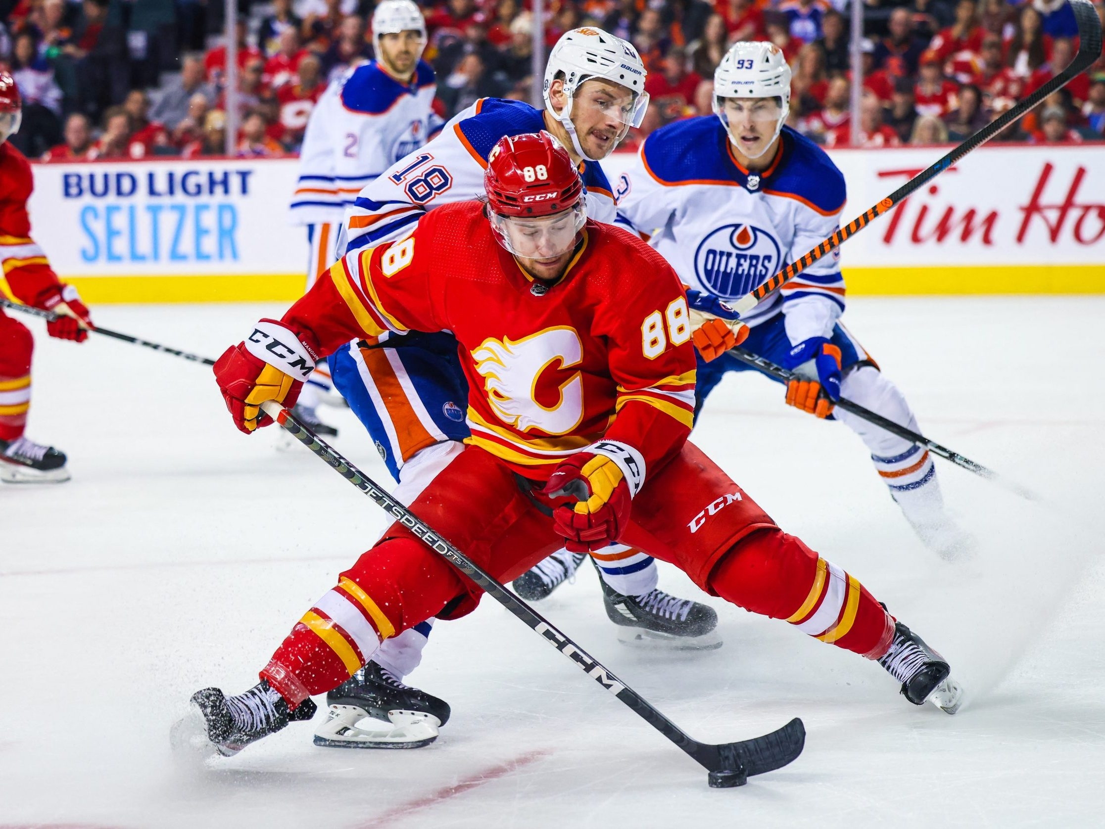 Jets vs Flames Picks, Predictions, and Odds Tonight - NHL