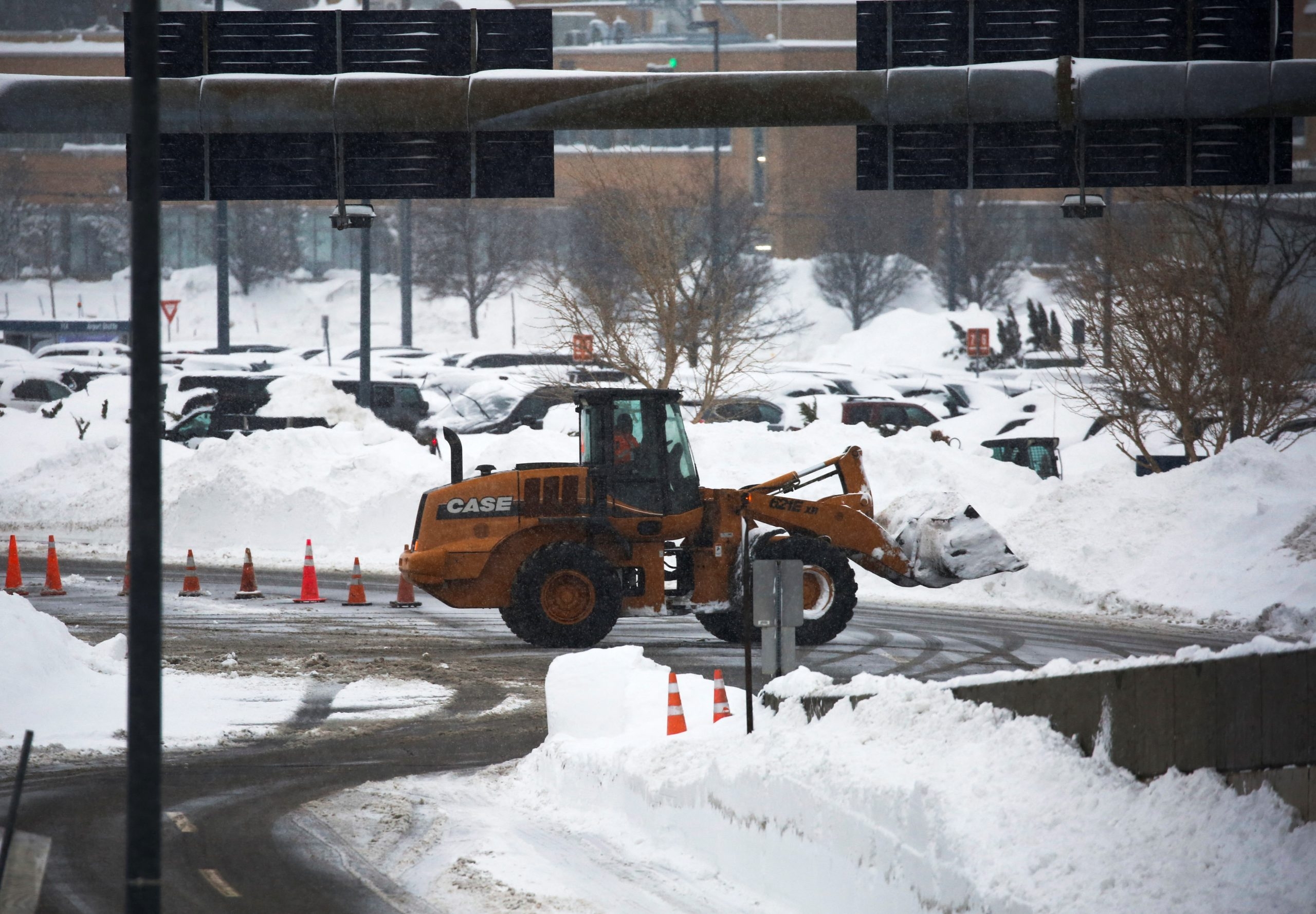 Buffalo roads reopen as search for storm victims contines Toronto Sun
