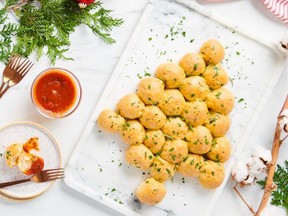 Christmas tree dinner rolls