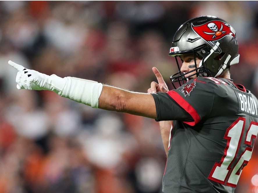 NFL Network's Tom Pelissero lists which Tampa Bay Buccaneers players will  miss Week 7