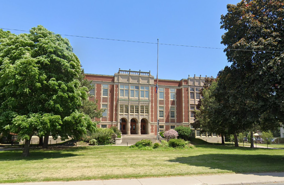 Charges laid after student-adult fracas outside Oshawa high school ...