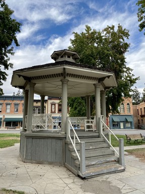 The Stars Hollow gazebo where Lorelai and Rory spent many episodes of Gilmore Girls talking very fast. CYNTHIA MCLEOD/TORONTO SUN