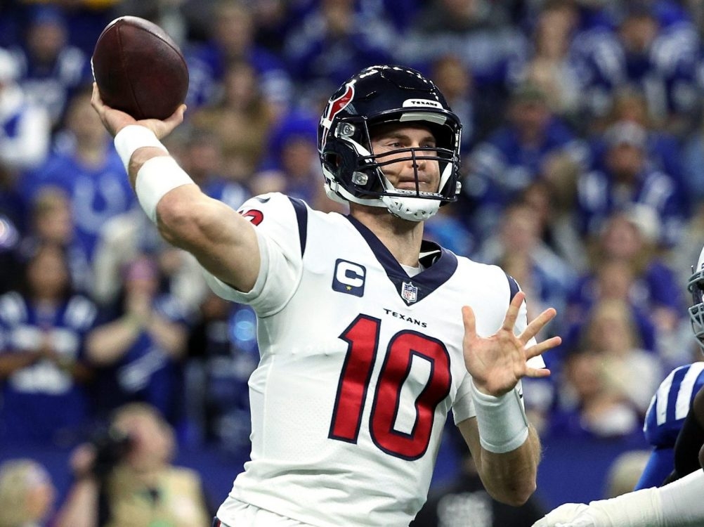 FANTASY FOOTBALL: Two Texans lead our Week 18 studs