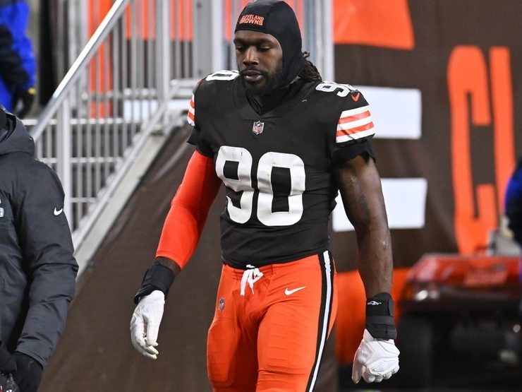 Are the Cleveland Browns making a run at Jadeveon Clowney?