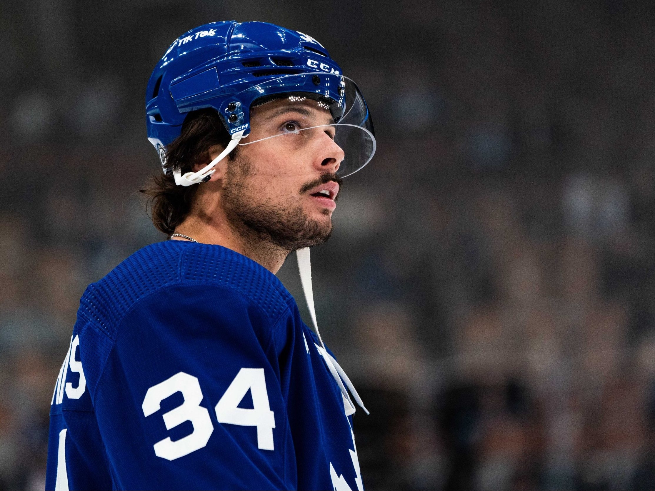 MATTHEWS KNOCKED OUT WITH KNEE INJURY: What will Leafs do now at trade ...