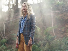 Natalie Zea stars as Eve Harris on La Brea.