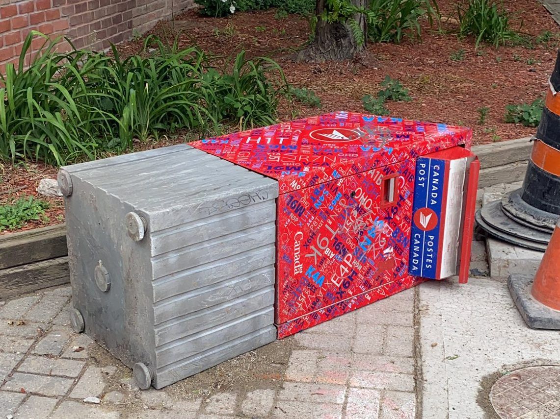Vandalism spree targets Canada Post mailboxes in Toronto Toronto Sun