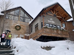 An outdoor view of the Nordik Spa-Nature in Chelsea, Que. The spa is a popular destination for those looking for relaxation. (EDDIE CHAU/Toronto Sun)