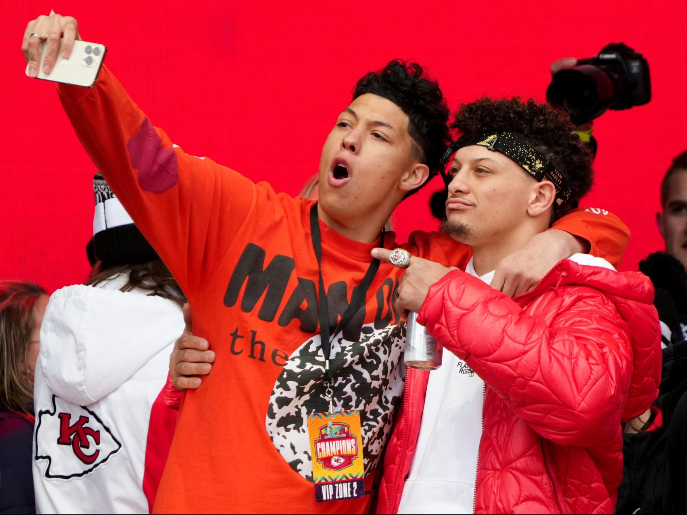 Patrick Mahomes' Brother Dances Behind Him During Post-Game Interview