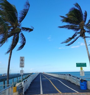 Old Seven Mile Bridge disappears into the horizon in Marathon, Fla. (Dave Pollard/Toronto Sun)