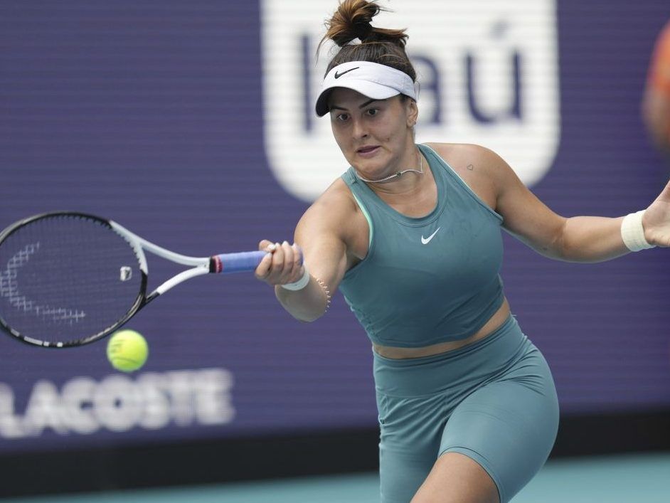 Bianca Andreescu defeats Raducanu, Fernandez tops Tsurenko in