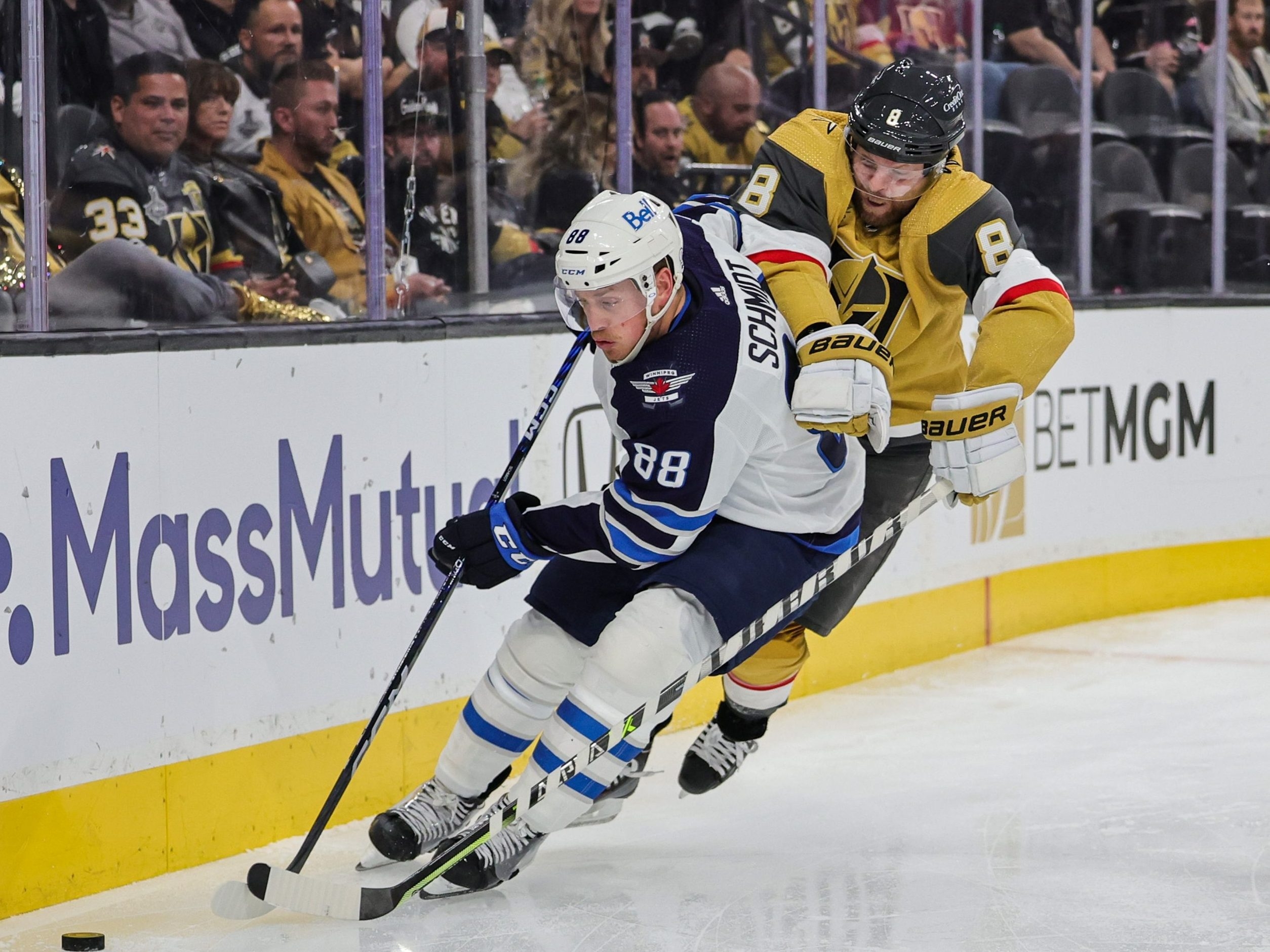 Adam Lowry scores 2 as Jets beat Golden Knights 5-1 in Game 1