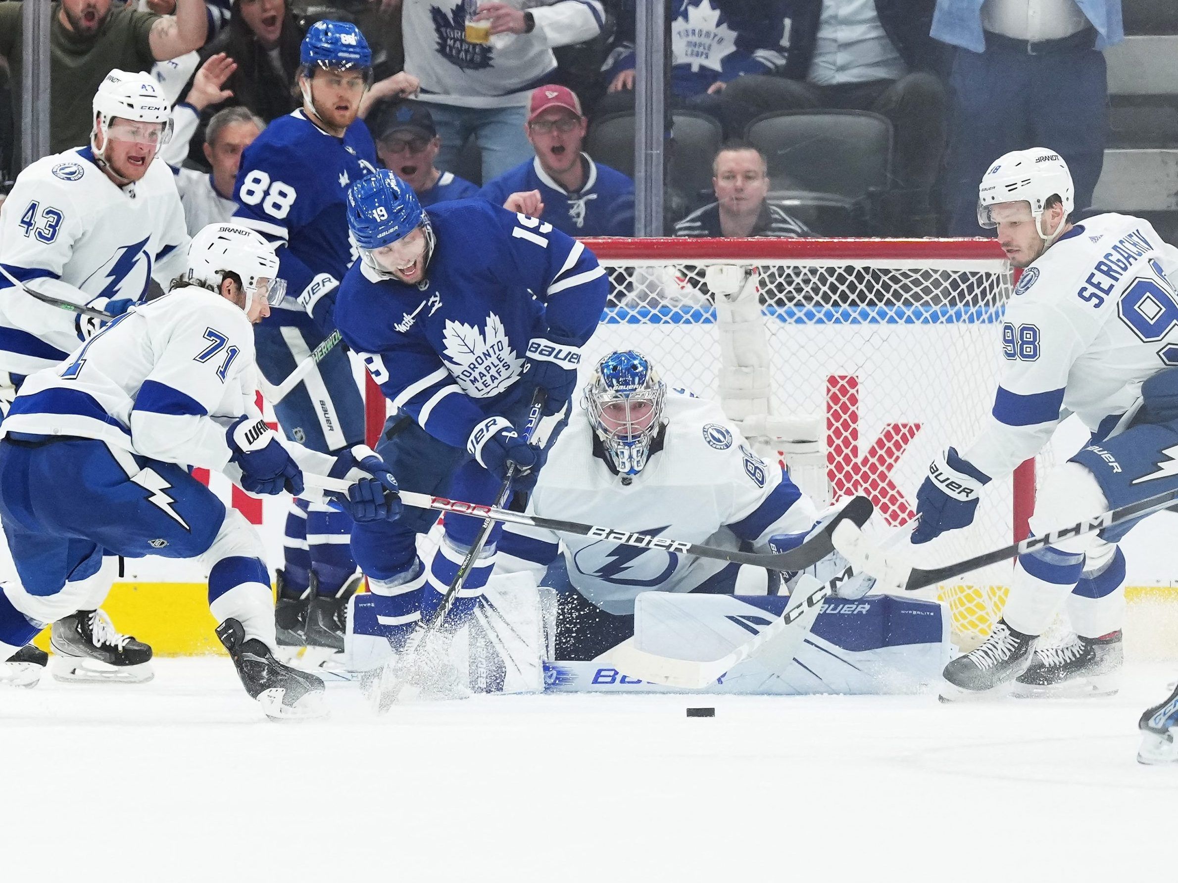 John Tavares, Mitch Marner lead Toronto rout of Flyers – Daily Local