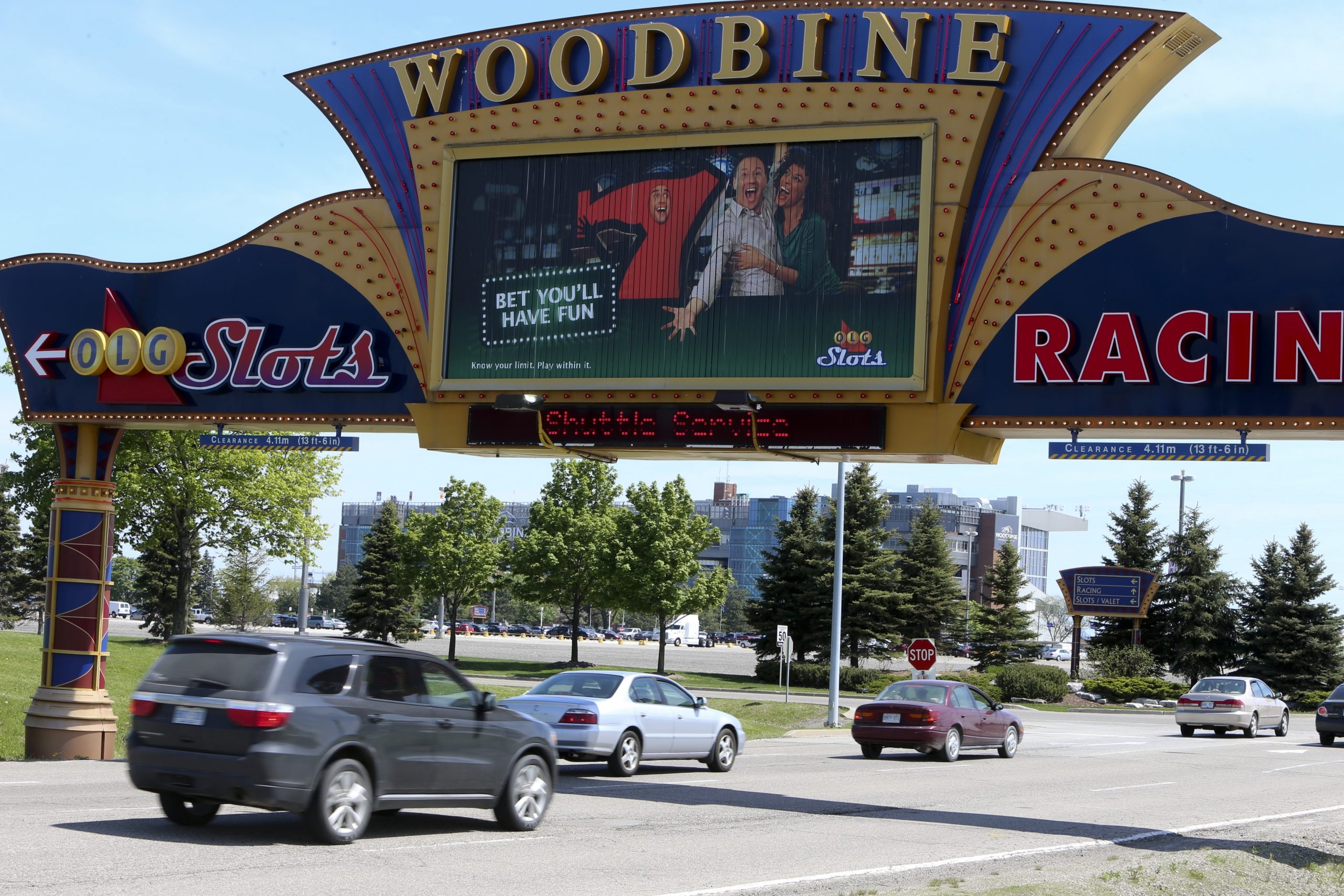 Dealer, four patrons face charges of cheating at Woodbine Casino