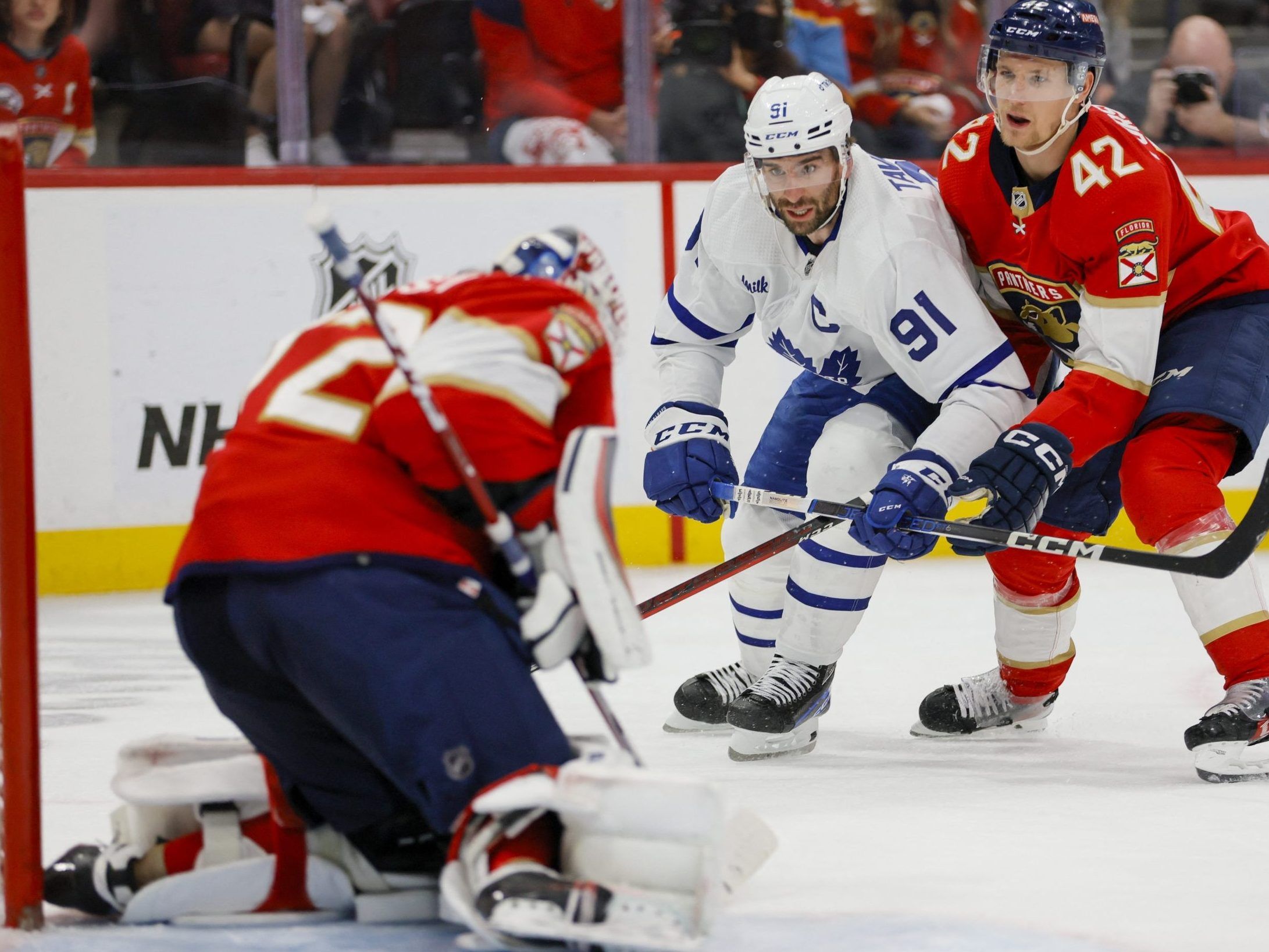 Toronto Maple Leafs: John Tavares needs to lead from the front in