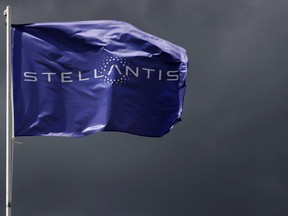A flag with the logo of Stellantis