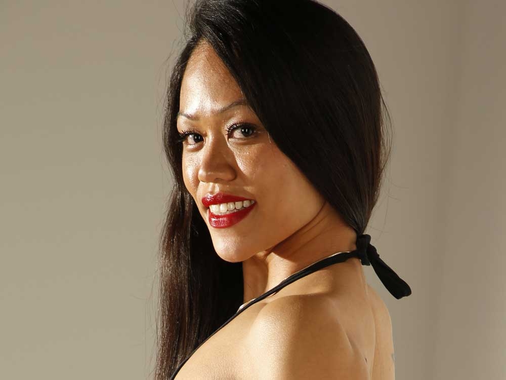SUNshine Girl Nokey Toronto Sun