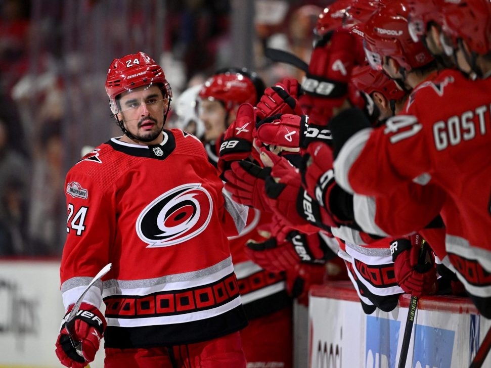 Hurricanes top Devils, go up 2-0 in 2nd-round series
