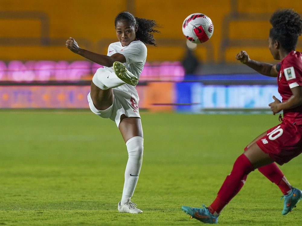 Manchester United Women announce Jayde Riviere signing