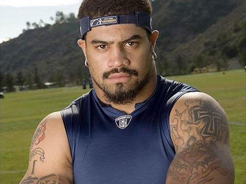 SIMMONS: For former NFL star Shawne Merriman the show must go on in MMA