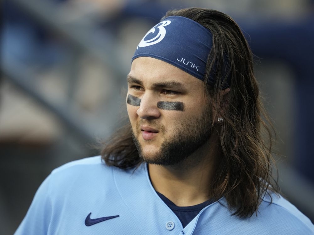 Blue Jays shortstop Bo Bichette returns to IL with quad injury - The  Athletic
