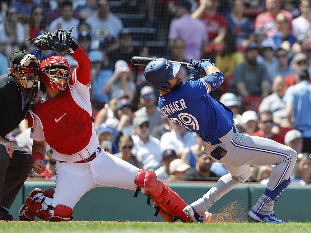 Blue Jays beat Red Sox in home opener