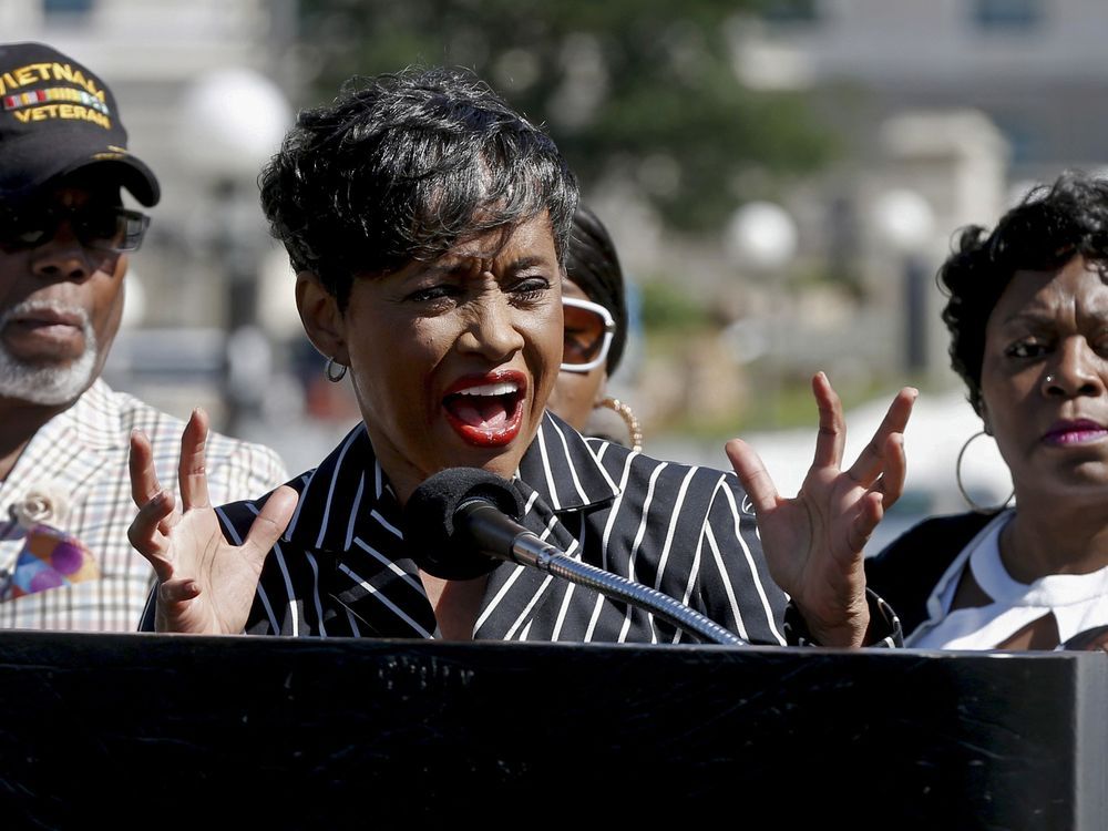 Georgia sheriff pleads guilty to groping TV Judge Hatchett | Toronto Sun