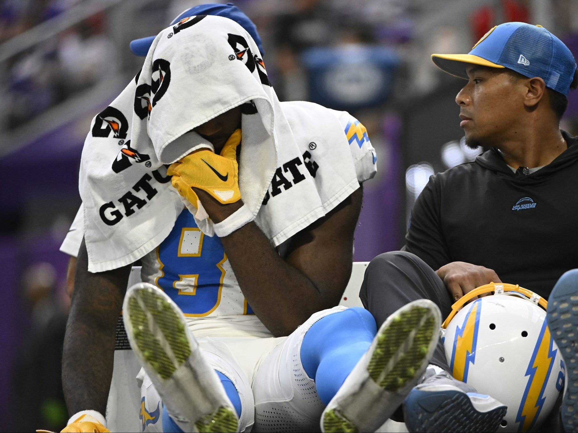 Chargers' Mike Williams tore his left ACL during Sunday's win, MRI