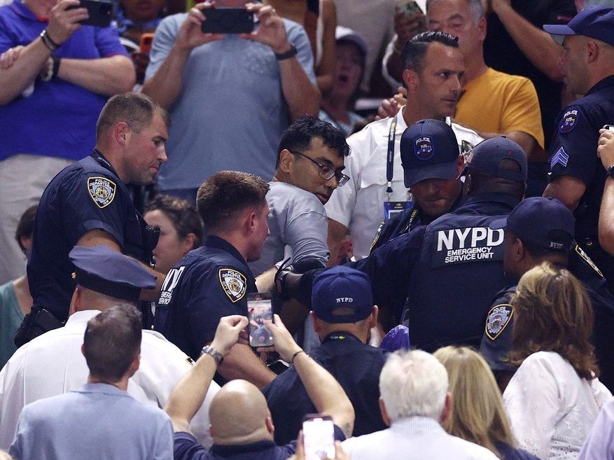 Climate protest interrupts U.S. Open semifinal match Toronto Sun