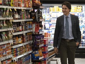 Justin Trudeau in a grocery store aisle