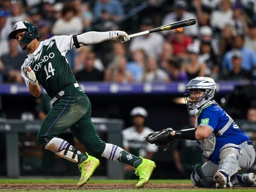 Blue Jays blow 5-0 lead, lose 8-7 to lowly Rockies