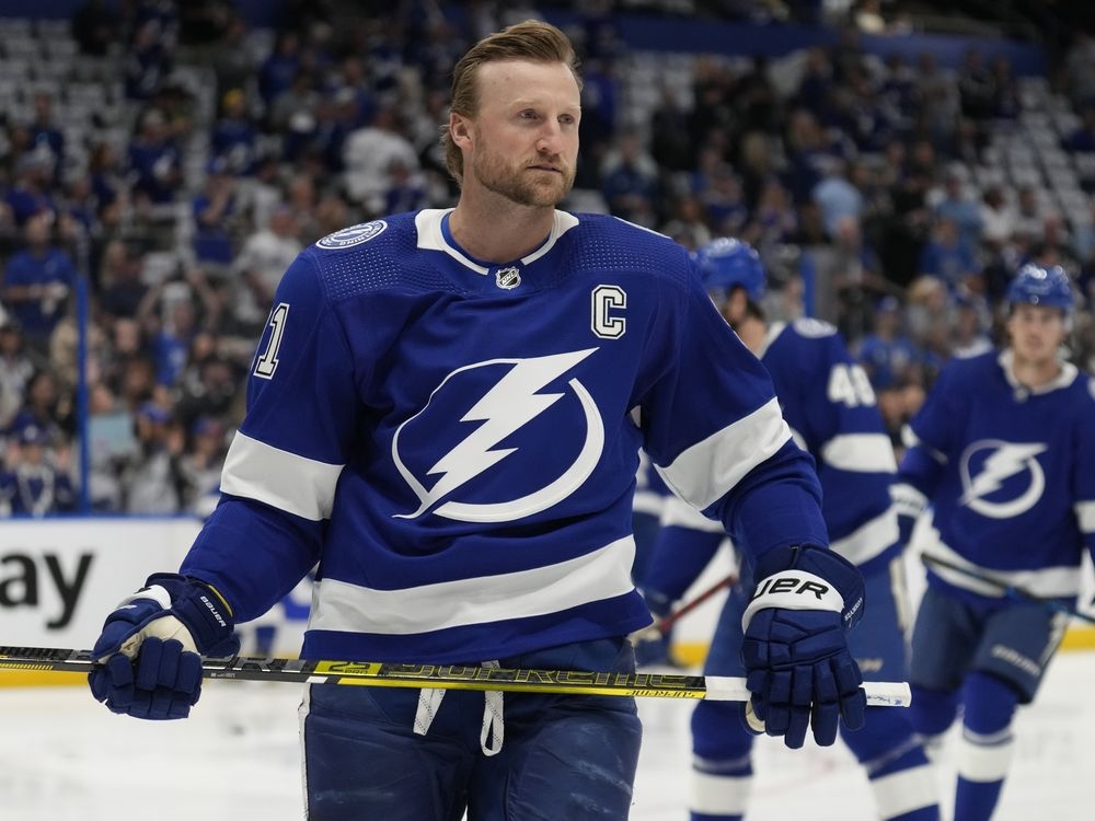 Steven Stamkos makes ballyhooed return to Toronto after bypassing the Maple  Leafs in free agency