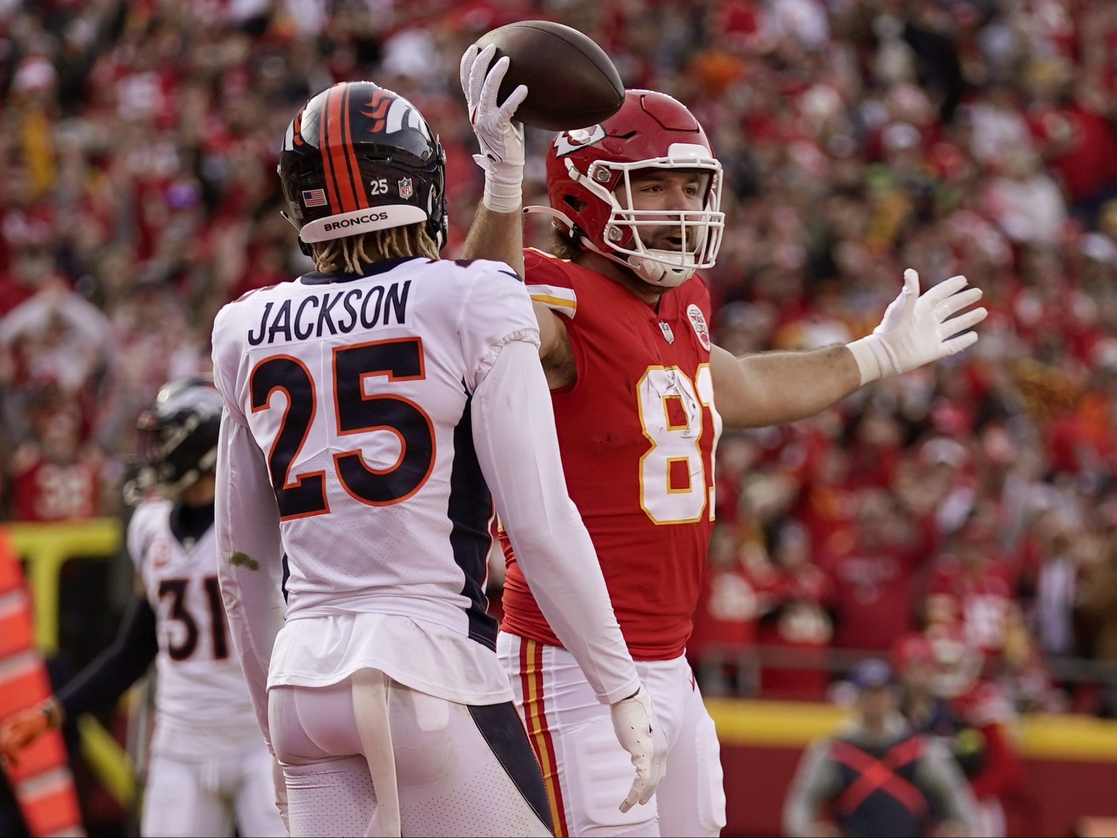 Worried about the Chiefs covering the spread? Here are 2 bets to play it  safe