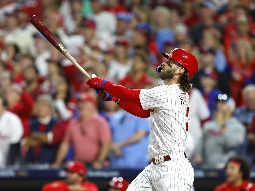 Bryce Harper homers twice as Phillies pound Blue Jays