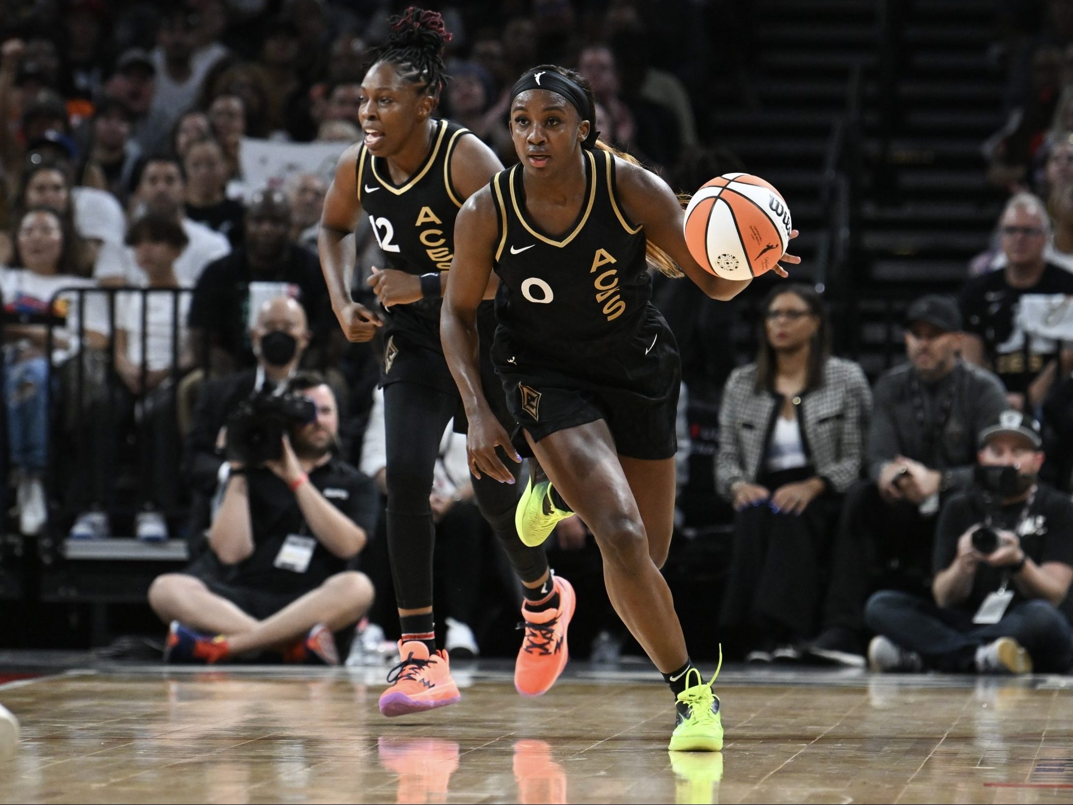 Aces beat New York Liberty in WNBA Finals Game 1 behind Jackie Young, Aces