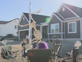 Pole dancing skeleton