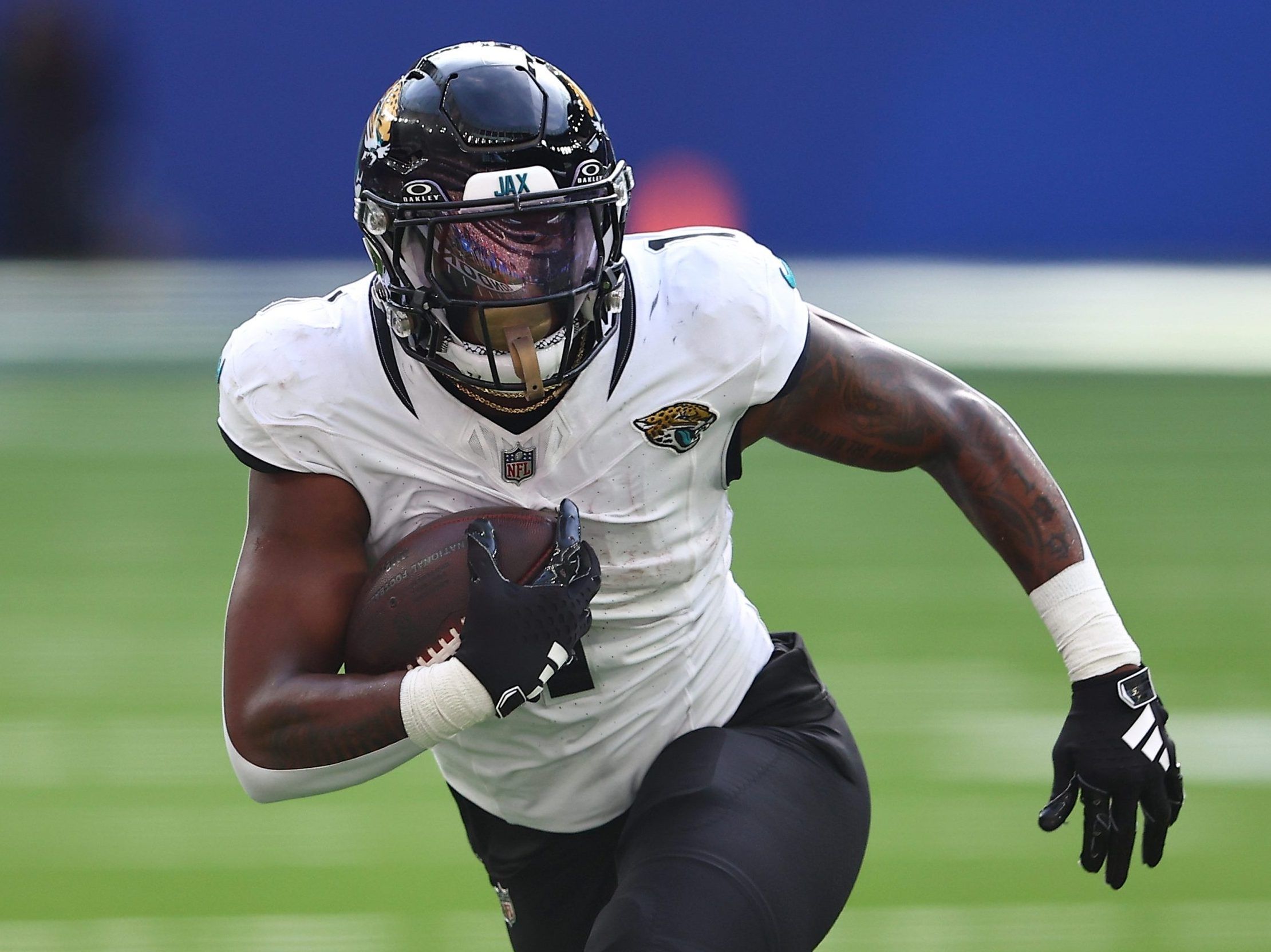 Jacksonville Jaguars win on 10th appearance in London, beating