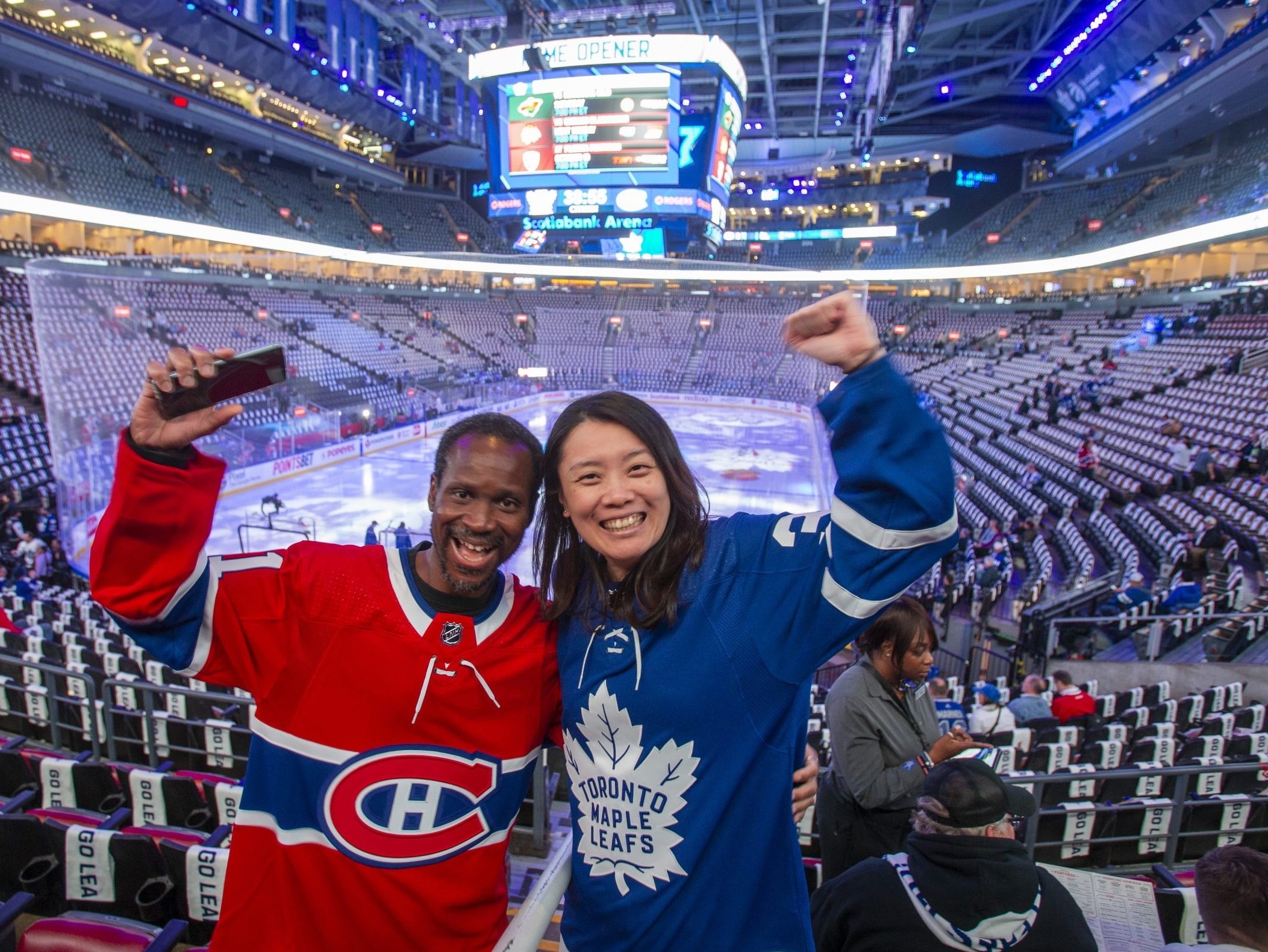 Leon's Centre - Toronto Maple Leafs legend Wendel Clark