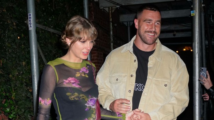 Travis Kelce's friend thinks Chiefs fans will turn on him because of focus on Taylor Swift