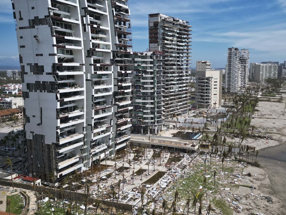 Full Recovery Predicted For Acapulco But Residents See Difficulties