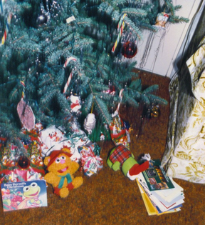 The tree was ready for baby Courteney’s first Christmas. MSP
